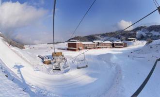 吉林长白山和平滑雪场